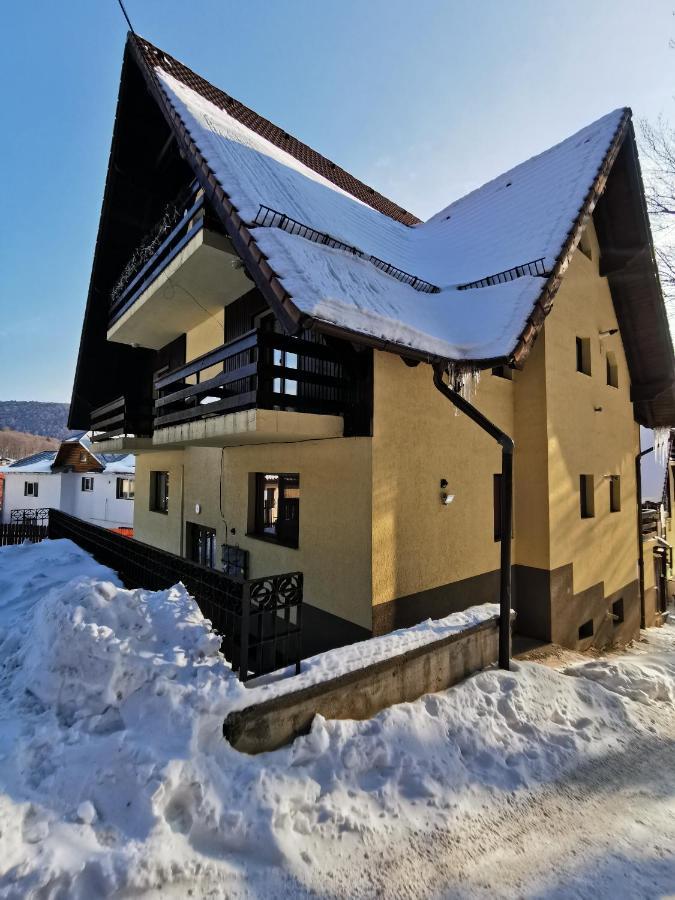Apartament Kalinderu K1 Buşteni Exteriér fotografie